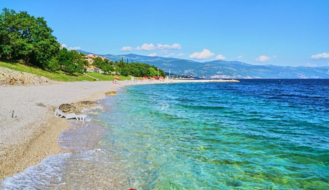 Apartmani Gabrijel Novi Vinodolski Exteriör bild