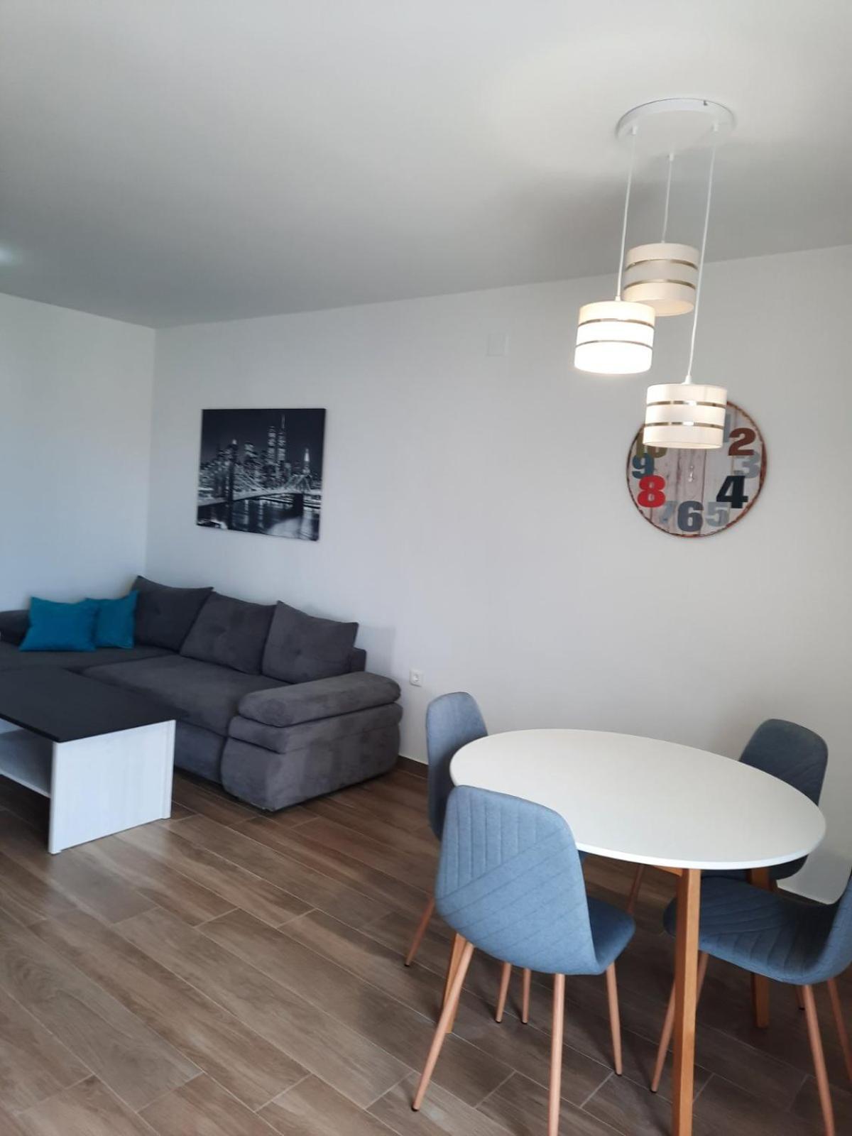 Apartmani Gabrijel Novi Vinodolski Exteriör bild